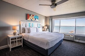 Beachfront Inn