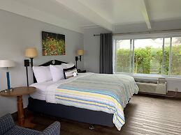 Beachfront Inn