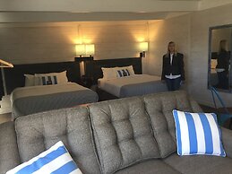 Beachfront Inn