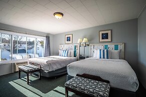 Beachfront Inn