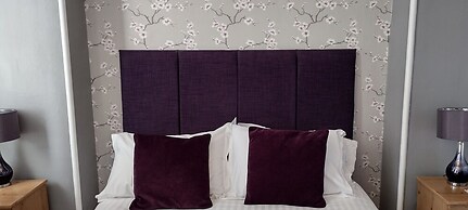 Bluebird Lodge and Waterhead Apartment