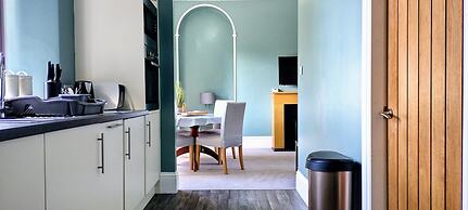 Bluebird Lodge and Waterhead Apartment