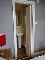 Bluebird Lodge and Waterhead Apartment