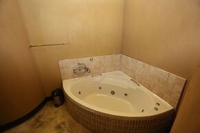 Lapa Lange Game Lodge