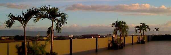 Dermaga Keluarga Hotel