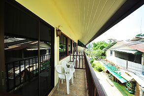 Harmony House - Hostel