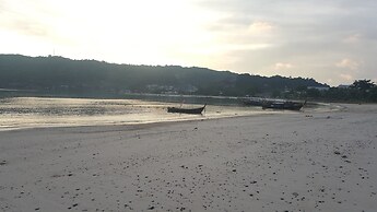 Harmony House - Hostel