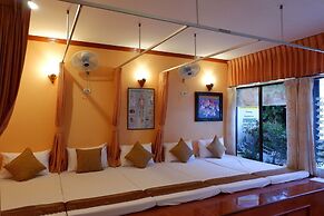 Harmony House - Hostel