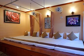 Harmony House - Hostel