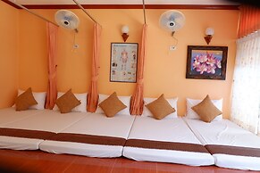 Harmony House - Hostel