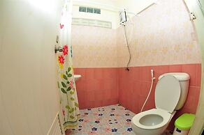 Harmony House - Hostel