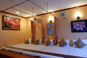 Harmony House - Hostel