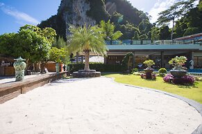 Phi Phi Nice Beach Hotel Hip