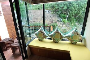 Phi Phi Nice Beach Hotel Hip