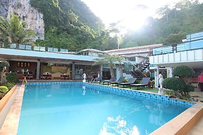 Phi Phi Nice Beach Hotel Hip