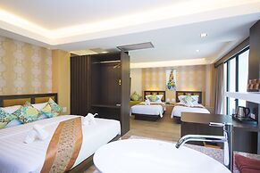 Phi Phi Nice Beach Hotel Hip