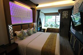 Phi Phi Nice Beach Hotel Hip