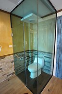 Phi Phi Nice Beach Hotel Hip