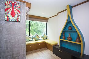 Phi Phi Nice Beach Hotel Hip