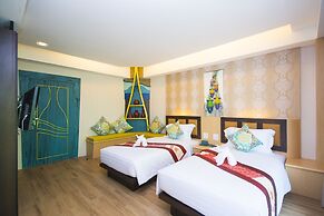 Phi Phi Nice Beach Hotel Hip