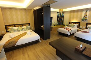 Phi Phi Nice Beach Hotel Hip