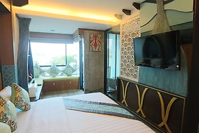 Phi Phi Nice Beach Hotel Hip