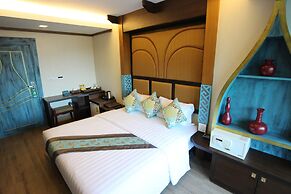 Phi Phi Nice Beach Hotel Hip