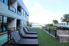 Phi Phi Nice Beach Hotel Hip