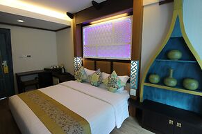 Phi Phi Nice Beach Hotel Hip