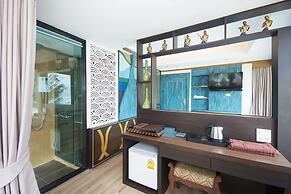 Phi Phi Nice Beach Hotel Hip