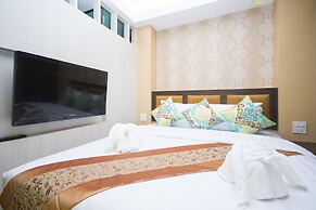 Phi Phi Nice Beach Hotel Hip