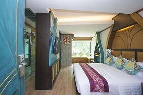 Phi Phi Nice Beach Hotel Hip