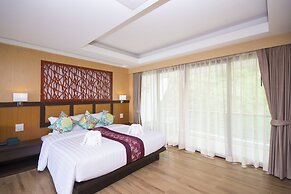 Phi Phi Nice Beach Hotel Hip