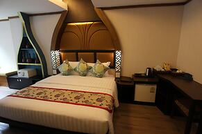 Phi Phi Nice Beach Hotel Hip