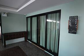 Phi Phi Nice Beach Hotel Hip