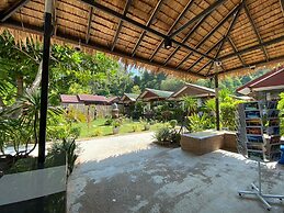 Phi Phi Nice Beach Resort