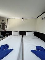 Phi Phi Nice Beach Resort