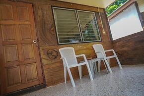 Phi Phi Nice Beach Resort