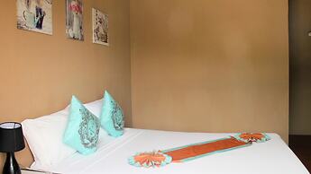 Phi Phi Uphill Cottage