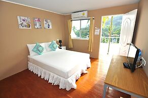 Phi Phi Uphill Cottage