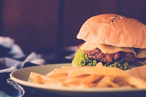 Phi Phi Uphill Cottage