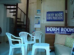 Lucky House Dorm Room - Hostel