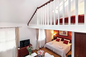 Gołębia 8 Residence