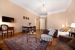 Gołębia 8 Residence