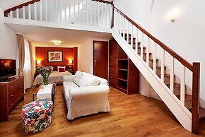 Gołębia 8 Residence