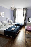 Gołębia 8 Residence