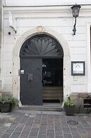 Gołębia 8 Residence