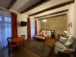 Gołębia 8 Residence