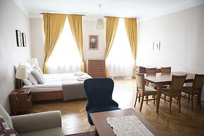 Gołębia 8 Residence