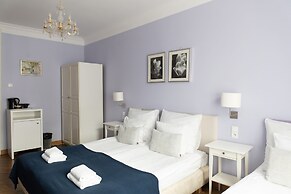 Gołębia 8 Residence